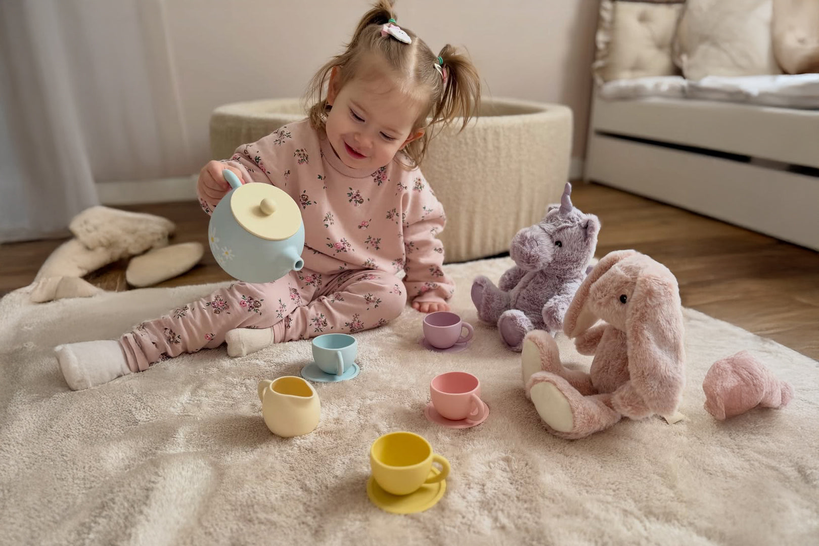Why a Silicone Tea Set Is the Perfect First Tea Party Toy for Kids