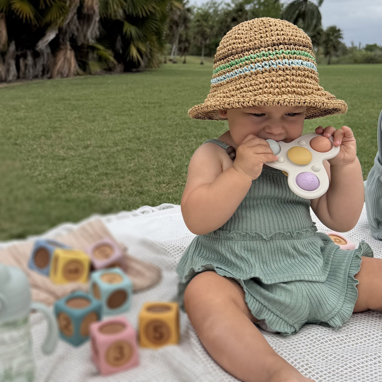 Suction Spinner Press Toy